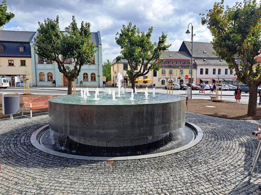 Jablonné v Podještědí - Náměstí Míru (2)